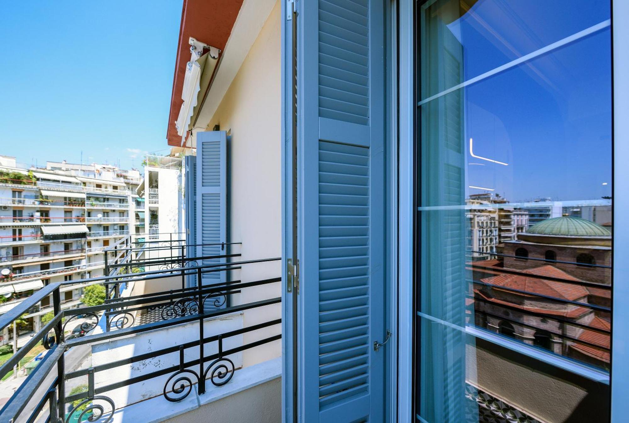 King Apartment Thessaloniki By Luxlikehome 塞萨洛尼基 外观 照片
