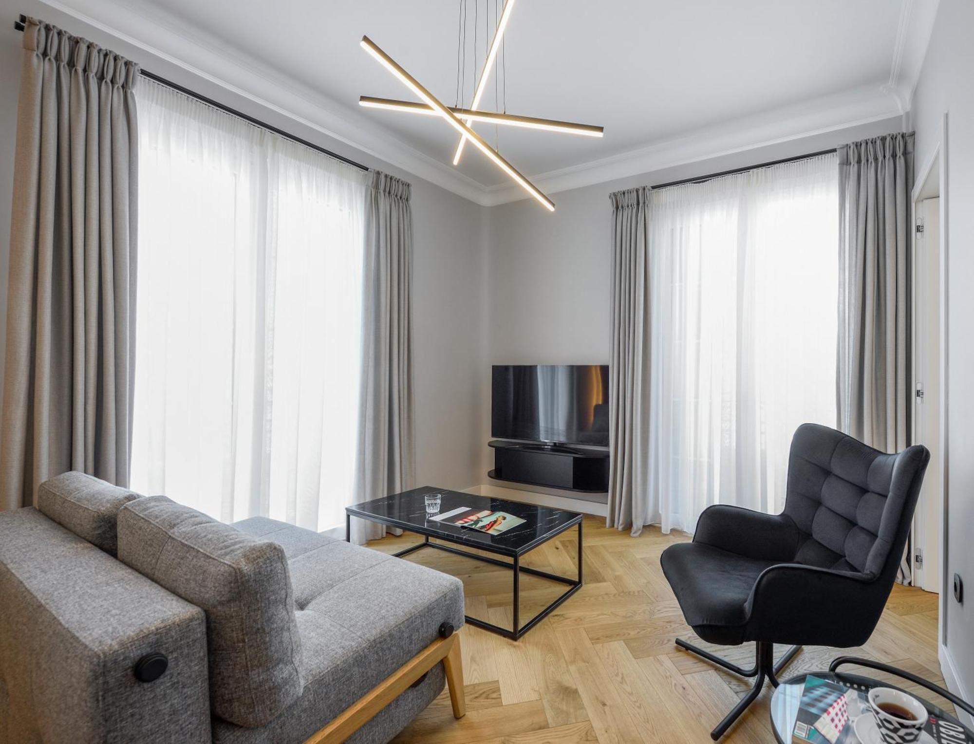 King Apartment Thessaloniki By Luxlikehome 塞萨洛尼基 外观 照片