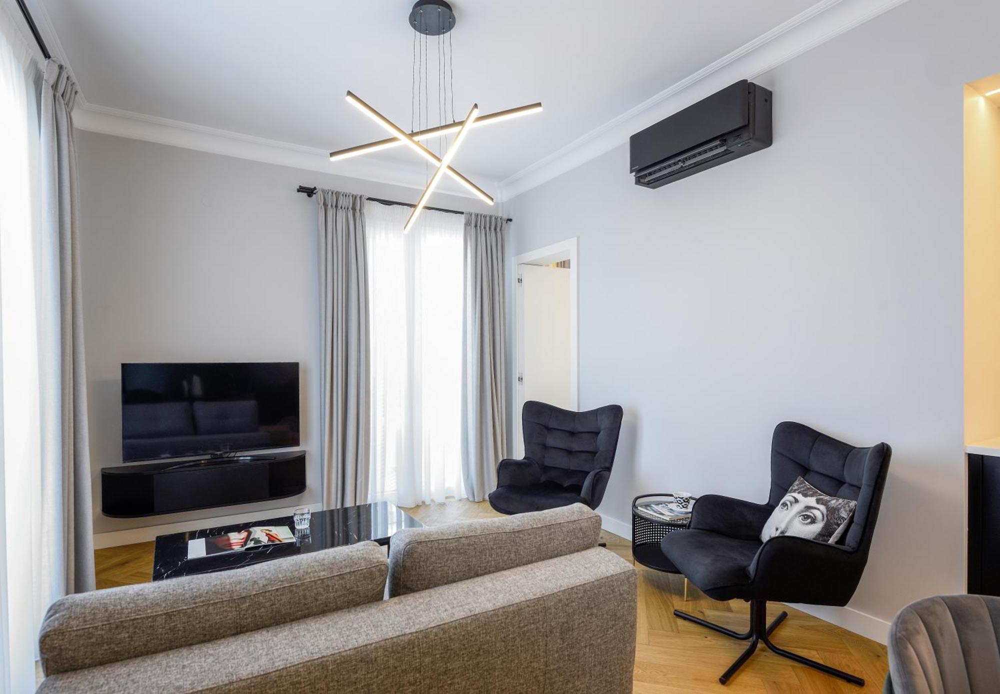 King Apartment Thessaloniki By Luxlikehome 塞萨洛尼基 外观 照片